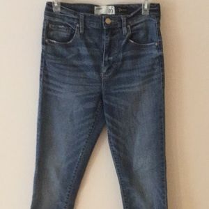 Garage Premium denim stretch. Size 5